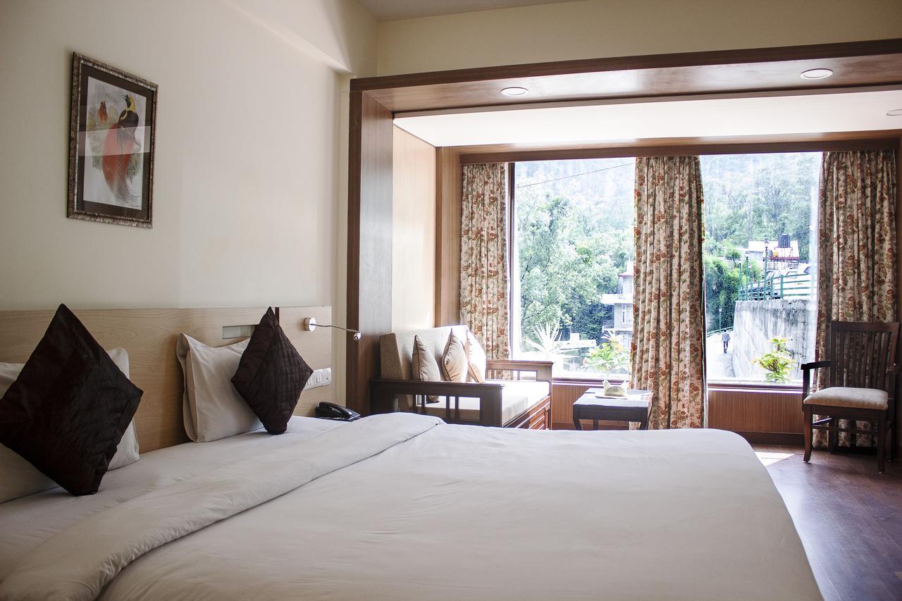 Savoy Greens Hotel กัสซอลี ภายนอก รูปภาพ